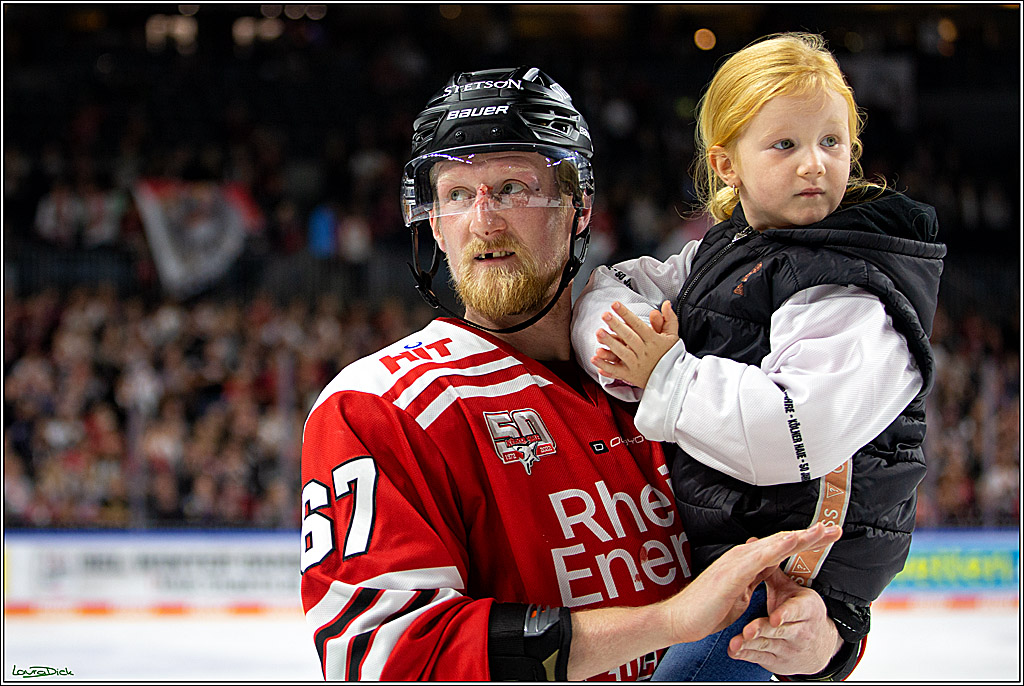 PENNY DEL; Koelner Haie- Straubing Tigers; Koeln, 09.10.2022